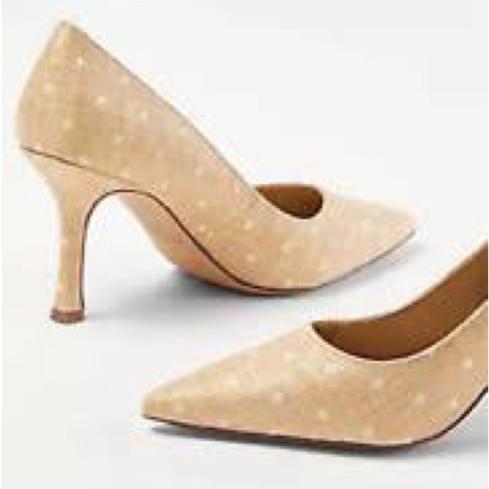 Ann Taylor Tan Cream Heels Pointed-Toe Sophistication - Picture 1 of 9